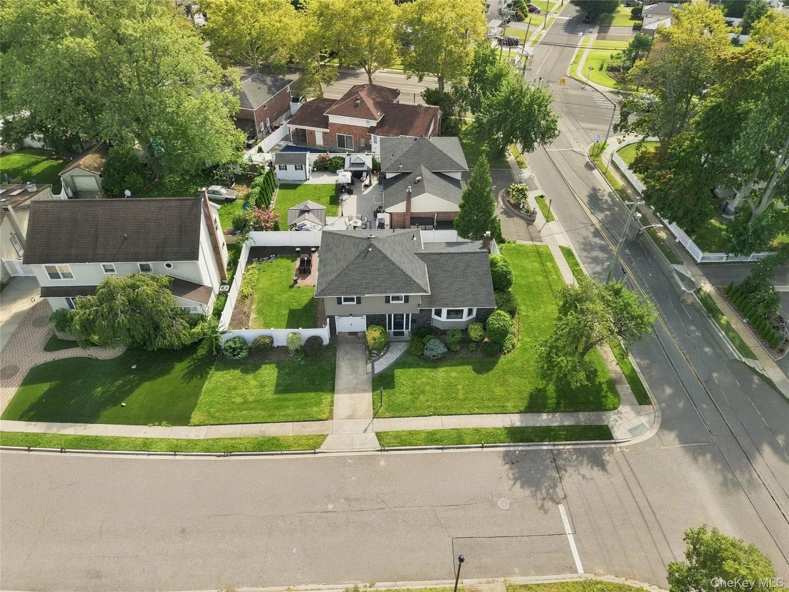 Photo of 614 Pine Lane