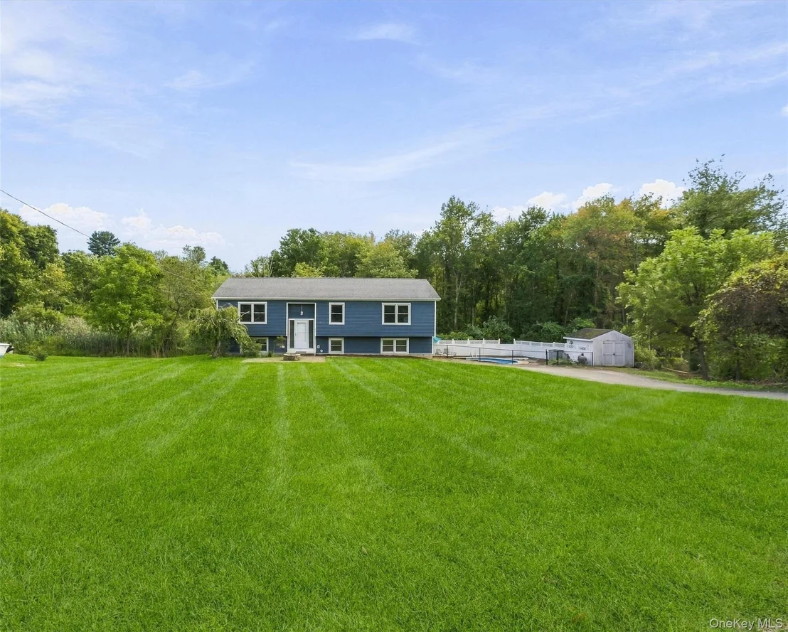 Photo of 77 Robin Drive