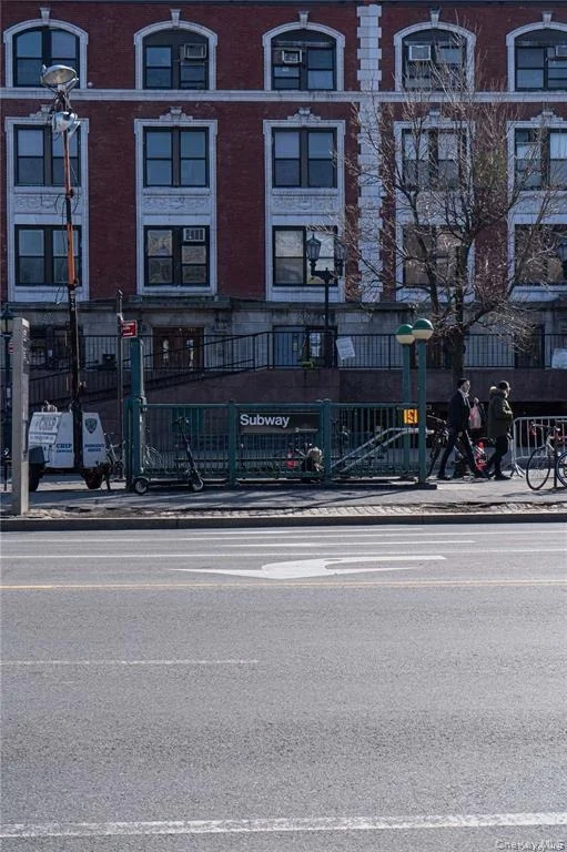 Photo of Unit 2B at 773 Eastern Parkway