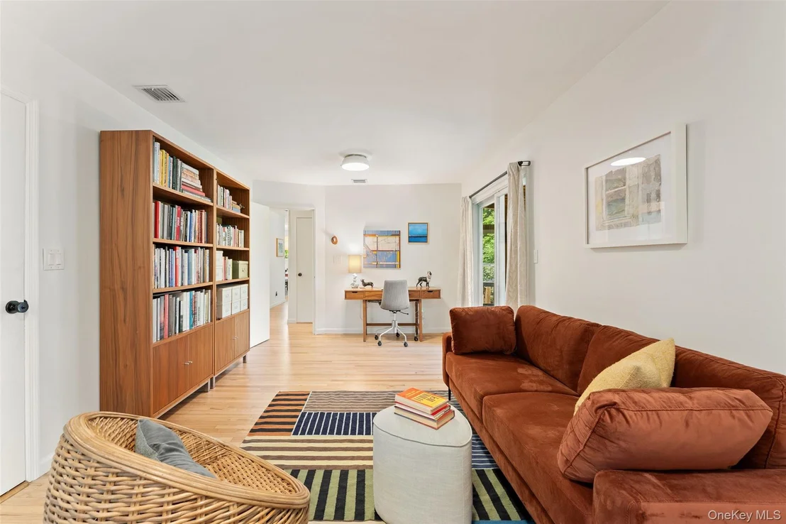 Photo of 170 Crest Drive
