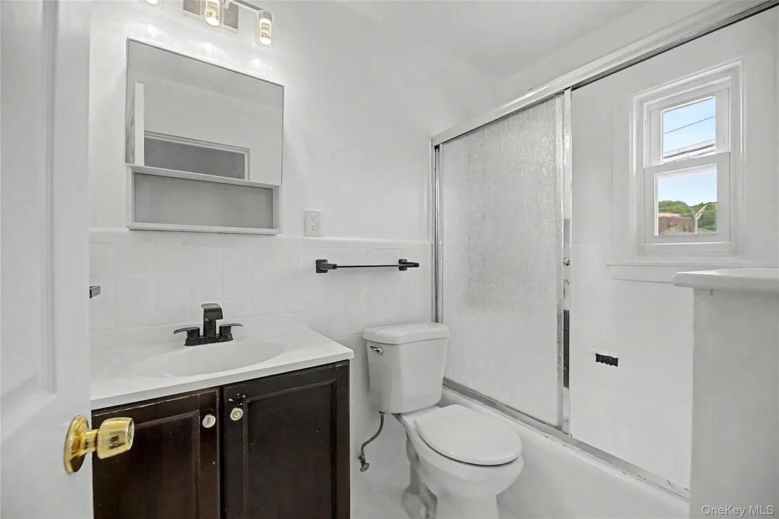 Photo of 25 Longmeadow Road