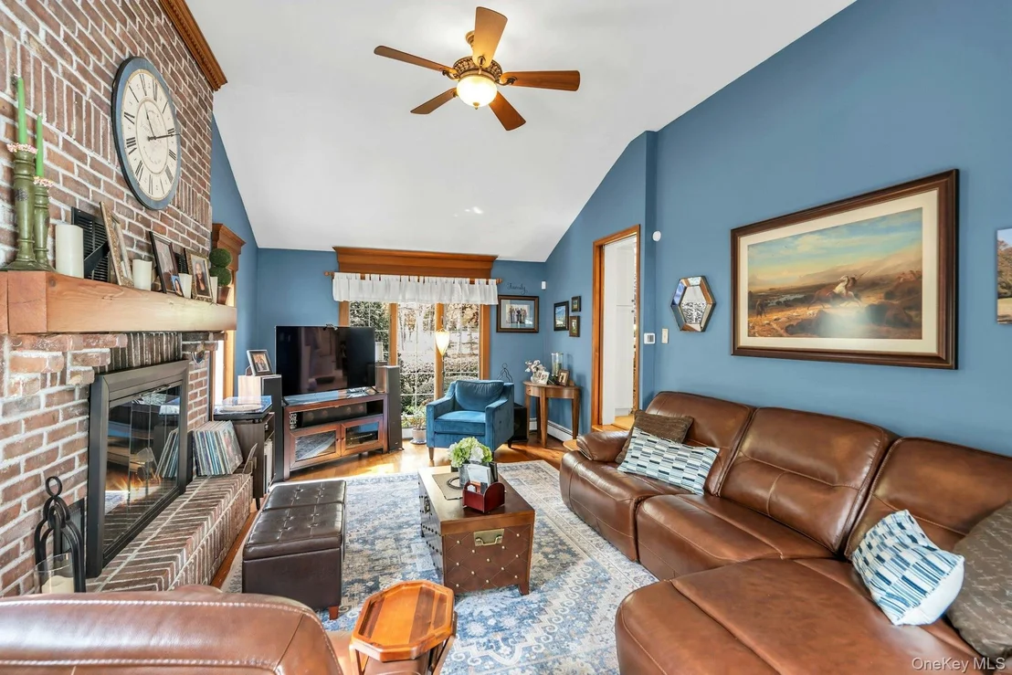 Photo of 303 Timberpoint Road