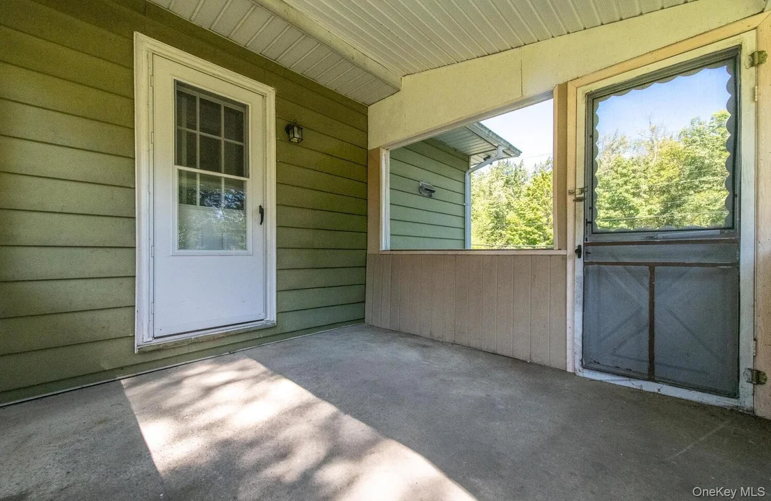 Photo of 44 Pine Woods Road