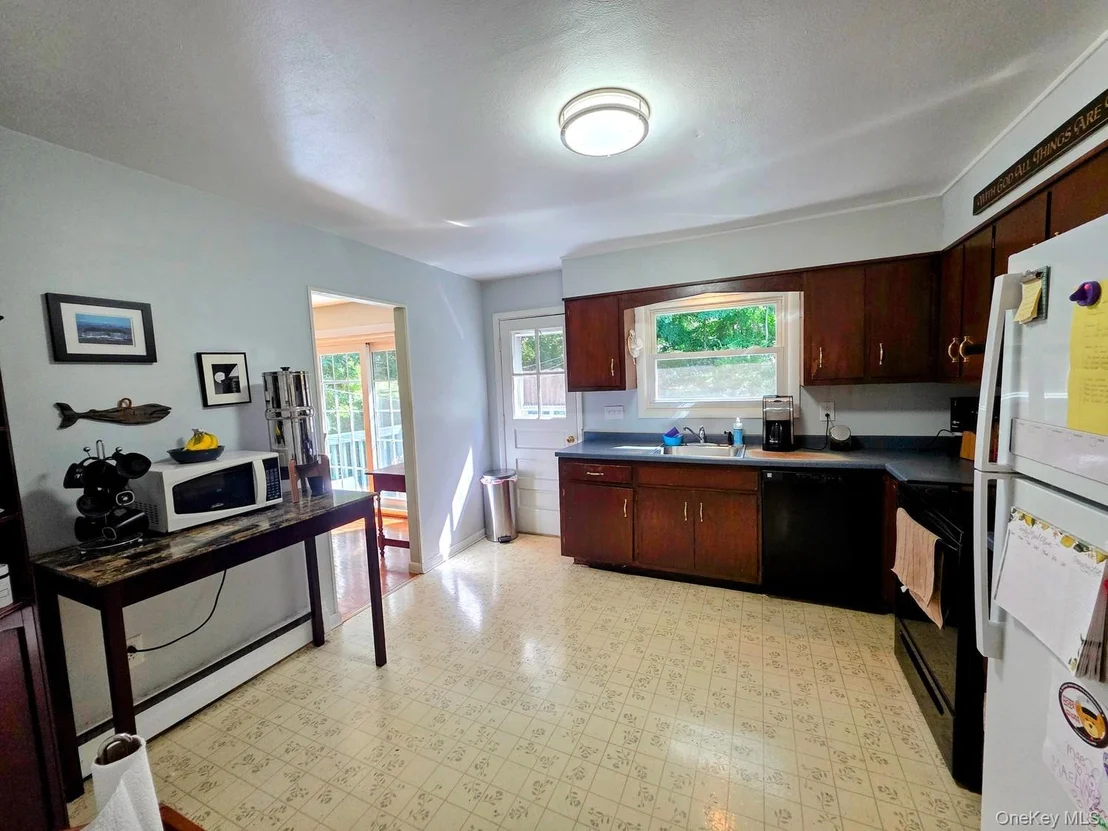 Photo of 28 Robert Drive