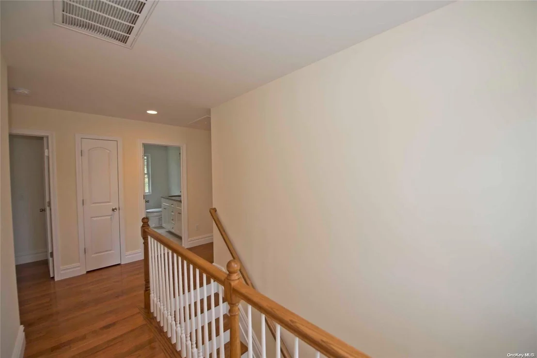 Photo of 48 Selden Boulevard