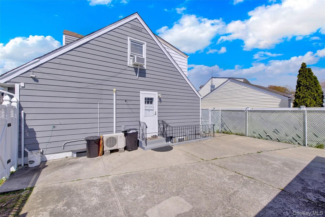 Photo of 1210 Emma Place