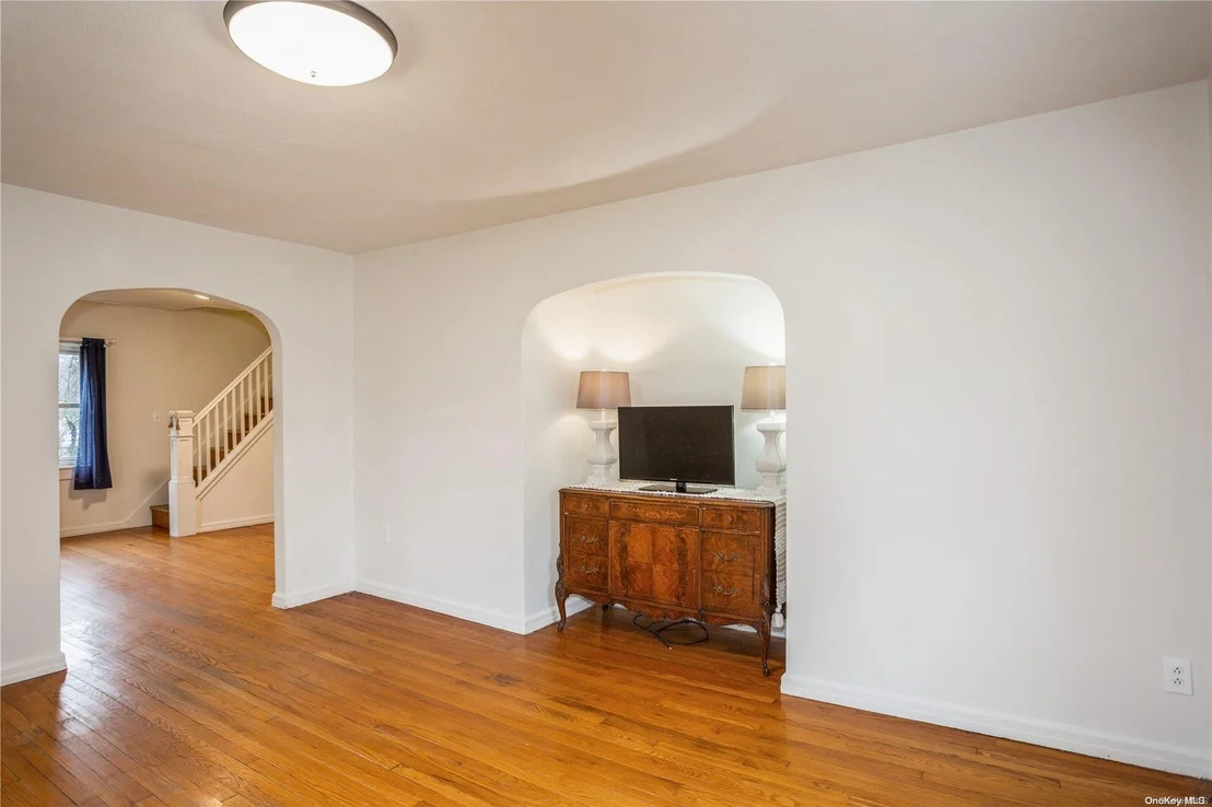 Photo of 25 2nd Avenue