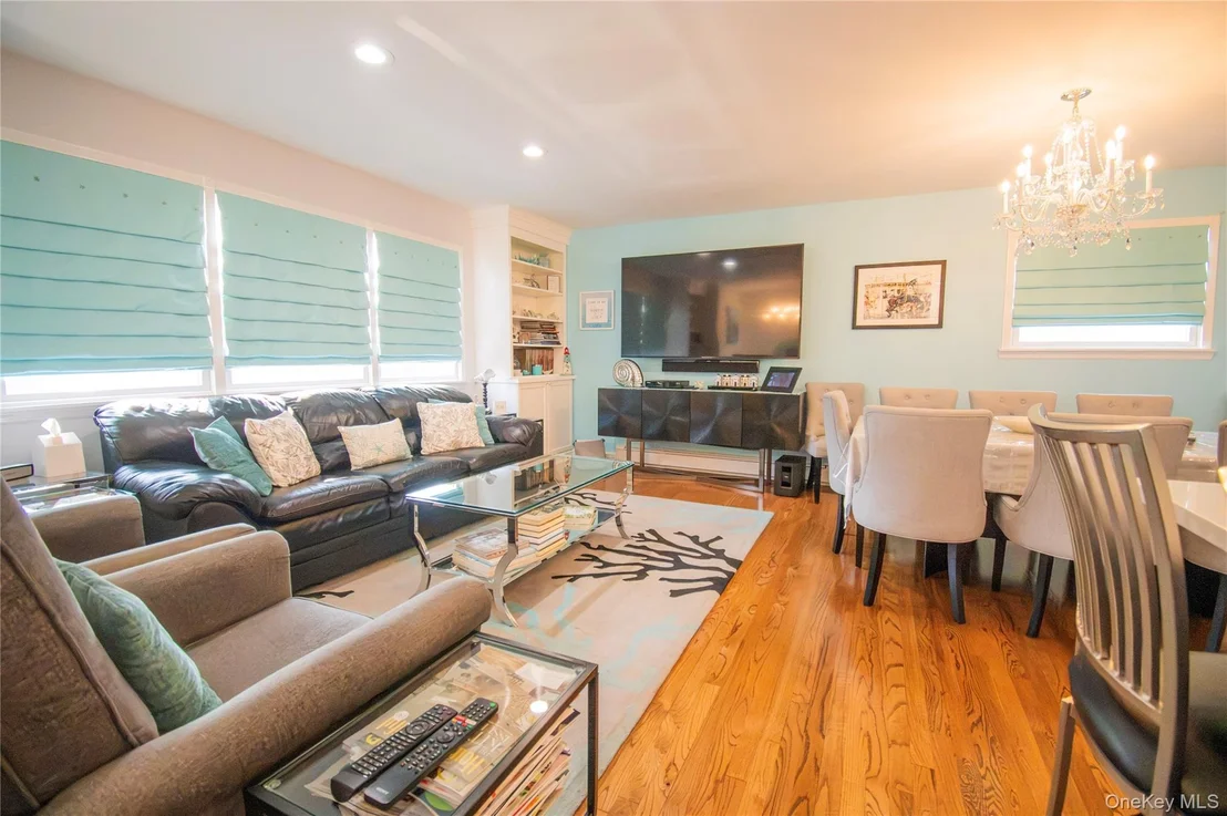 Photo of 3345 Parkway Drive