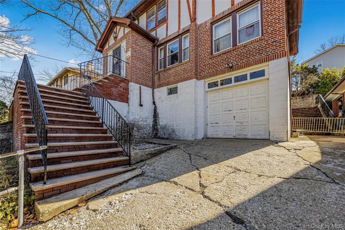 Photo of 150 Rumsey Road