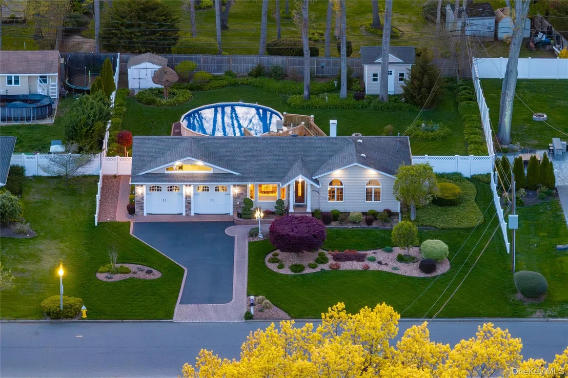 Photo of 8 Raven Drive