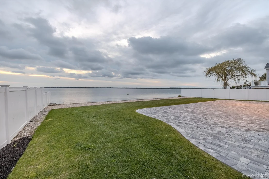 Photo of 72 Grandview Drive