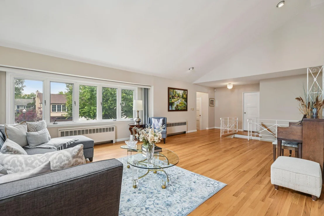 Photo of 904 Woodmere Drive