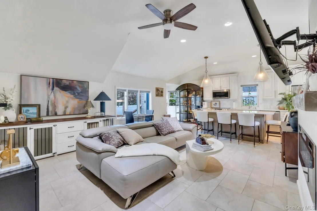 Photo of 20 Adirondack Drive