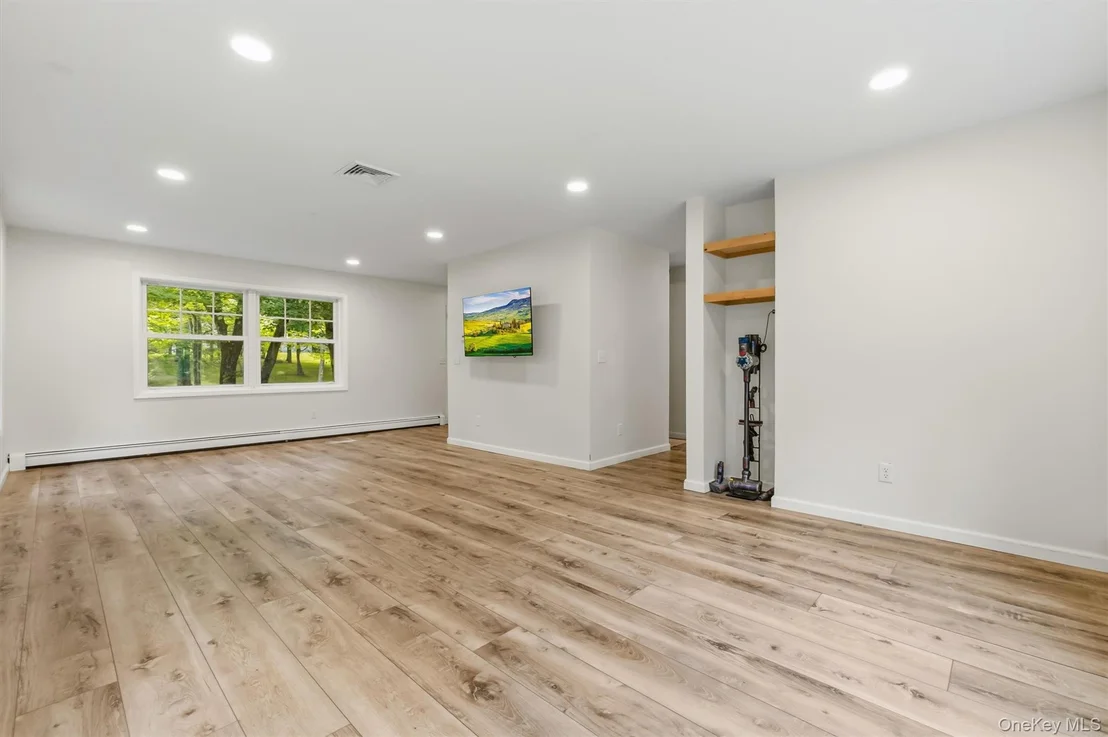 Photo of 63 Hunt Road
