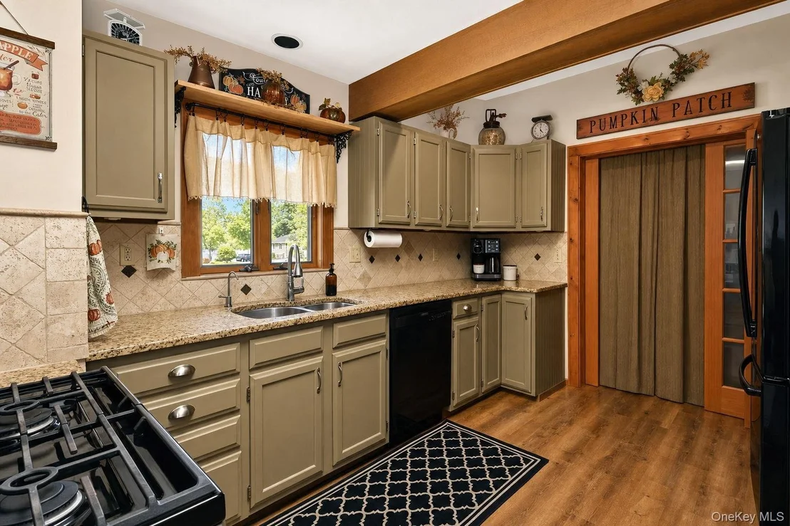 Photo of 8 Budd Avenue