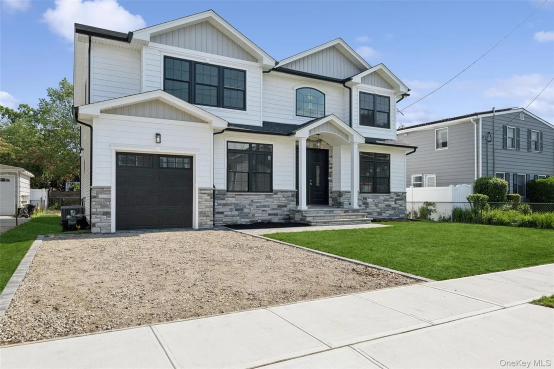 Photo of 1750 Henry Road