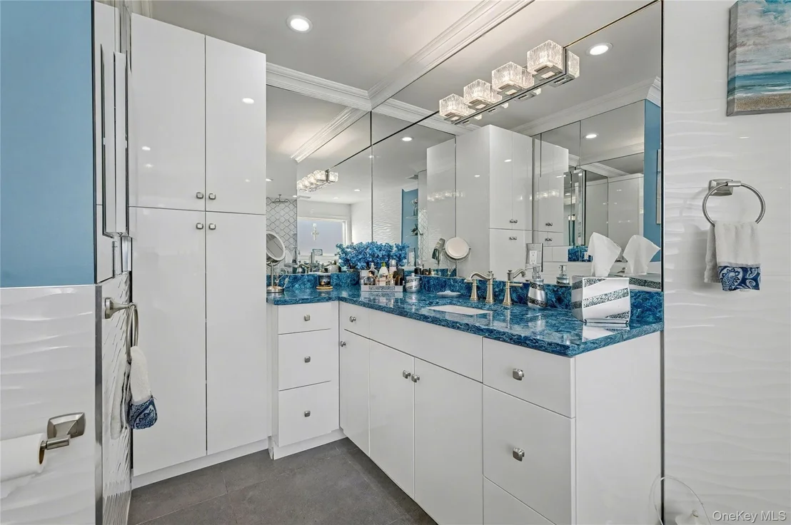 Photo of 8 Paddock Drive