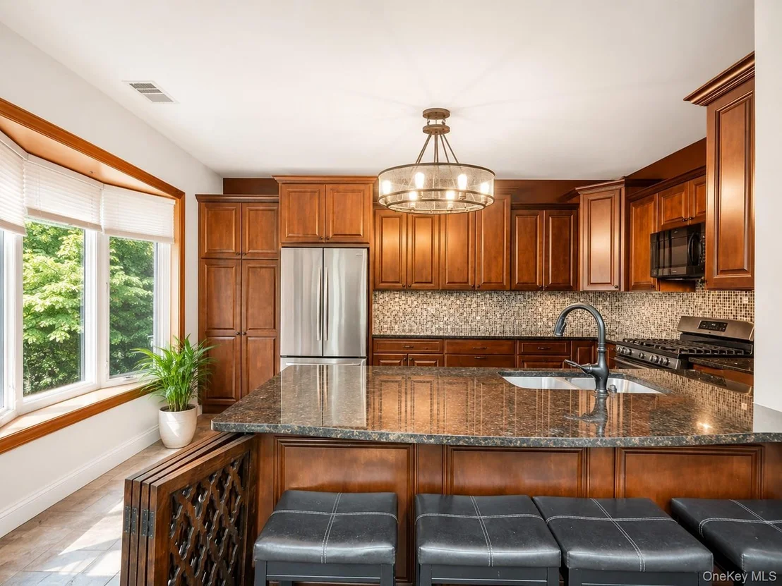 Photo of 182 Benefield Boulevard