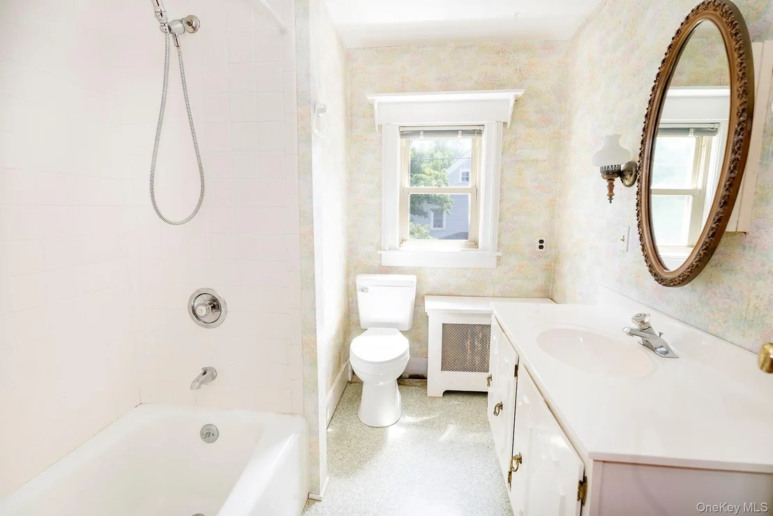 Photo of 7 Maple Avenue