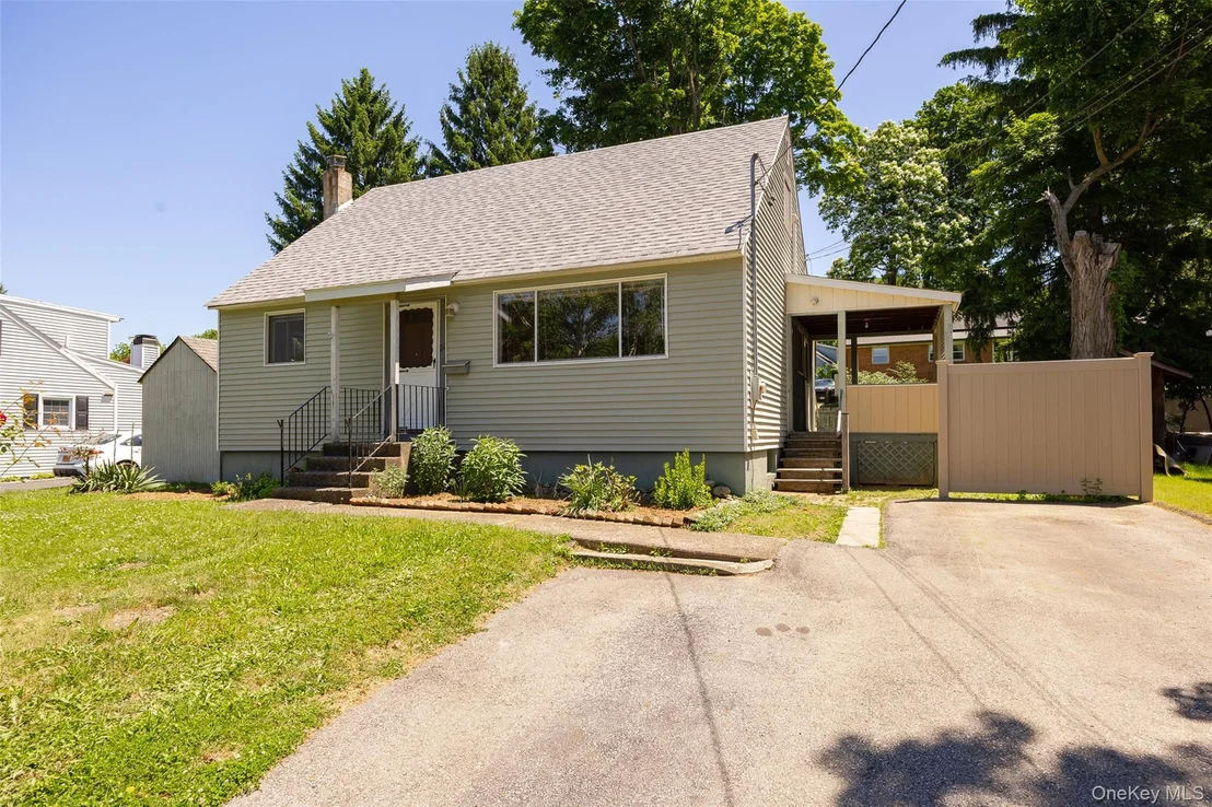 Photo of 22 Howland Avenue