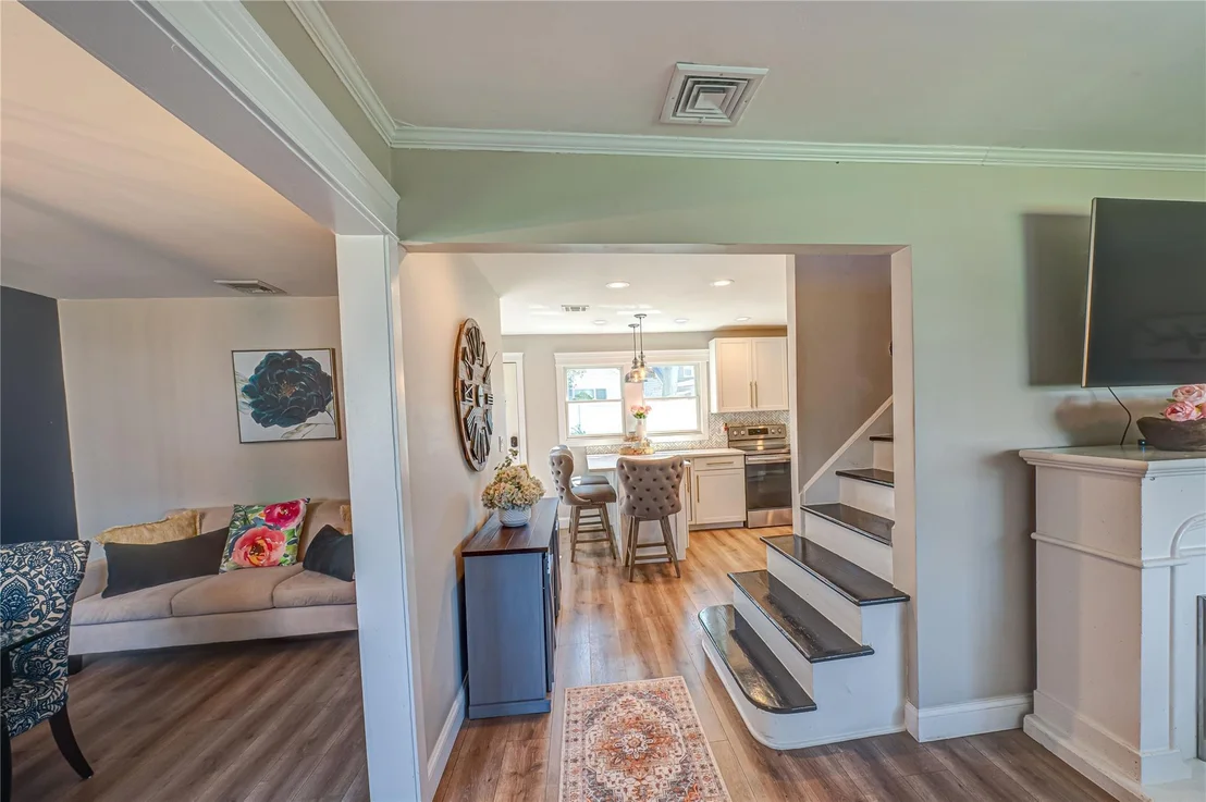 Photo of 1331 Harry Lane