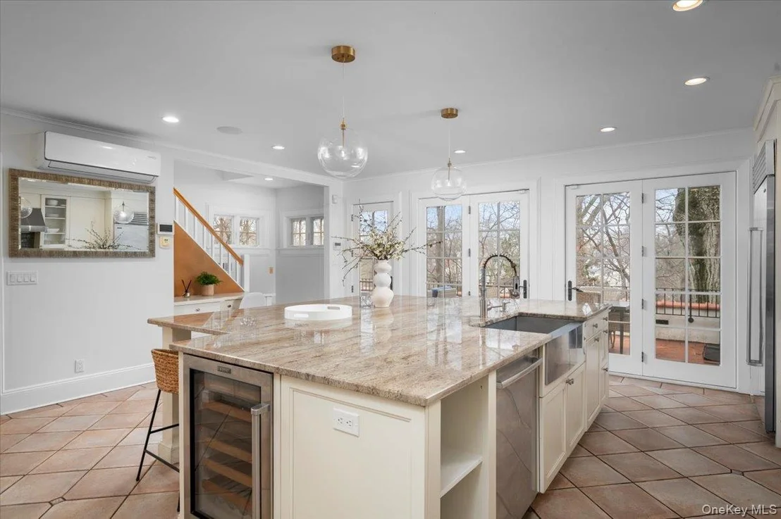 Photo of 115 Cliff Avenue