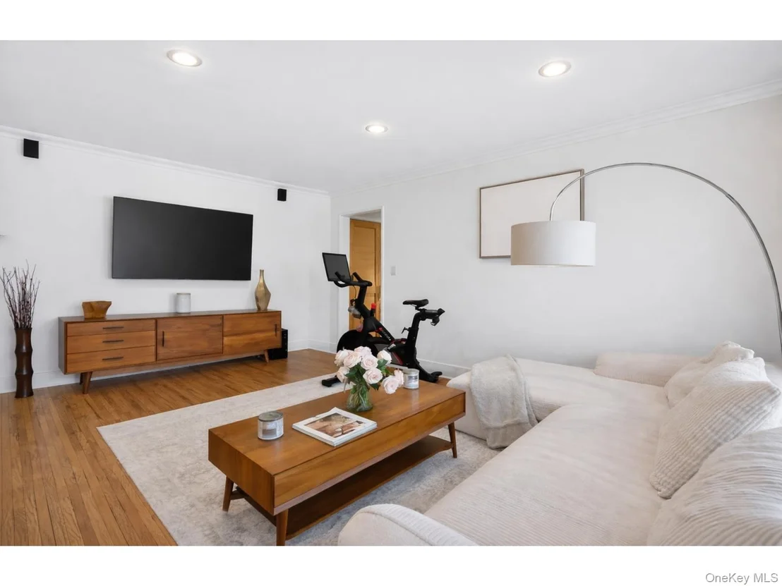 Photo of Unit 1B at 46 Terrace Circle