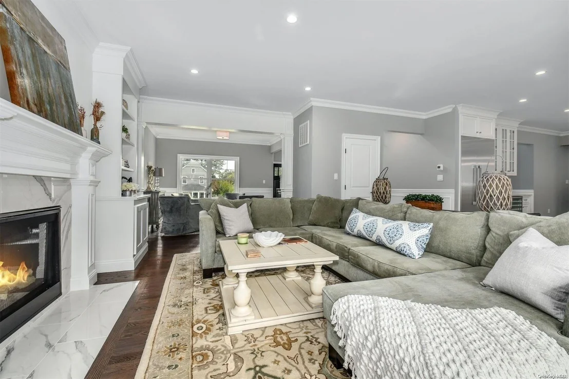 Photo of 56 Syosset Circle