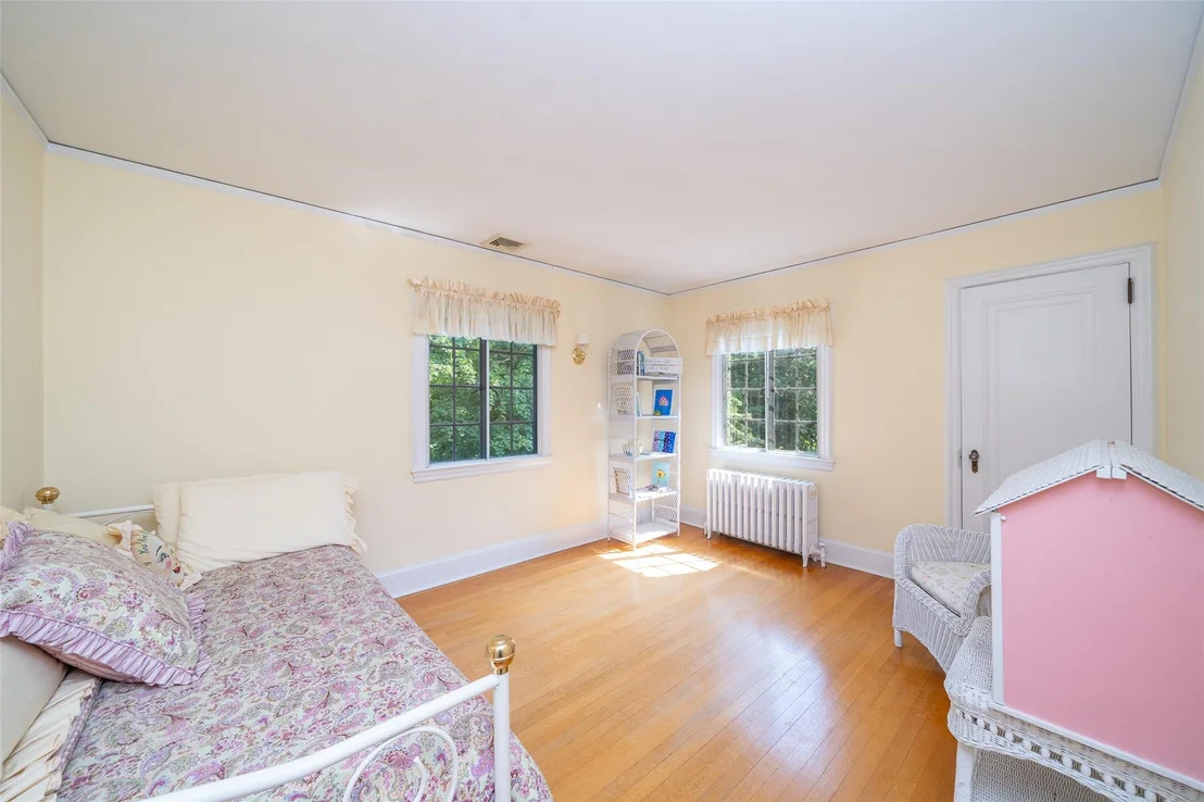 Photo of 44 Parkview Drive