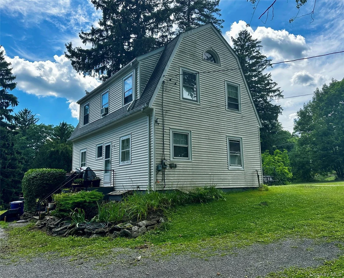 Photo of 237 Windsor Highway