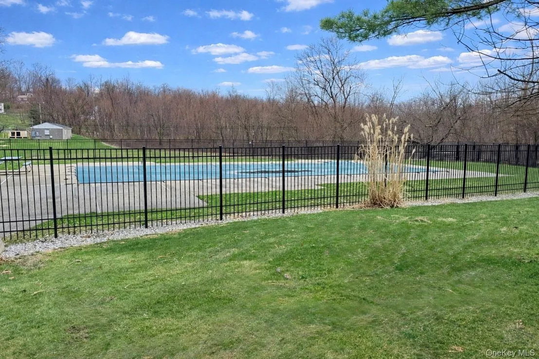 Photo of 18 Spruce Court
