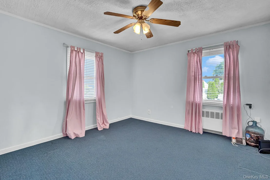 Photo of 948 Simon Place