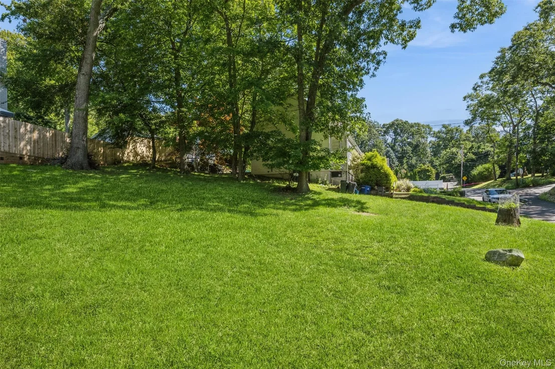 Photo of 25 Tamarack Road