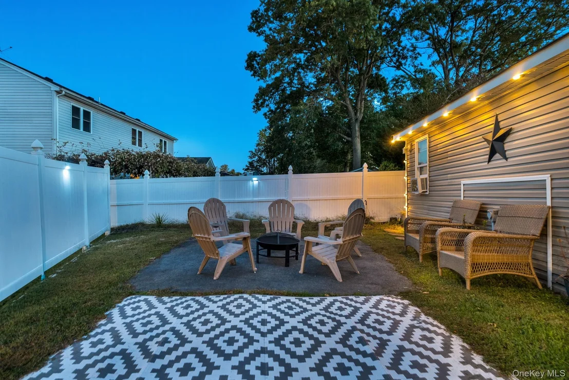 Photo of 629 East Drive