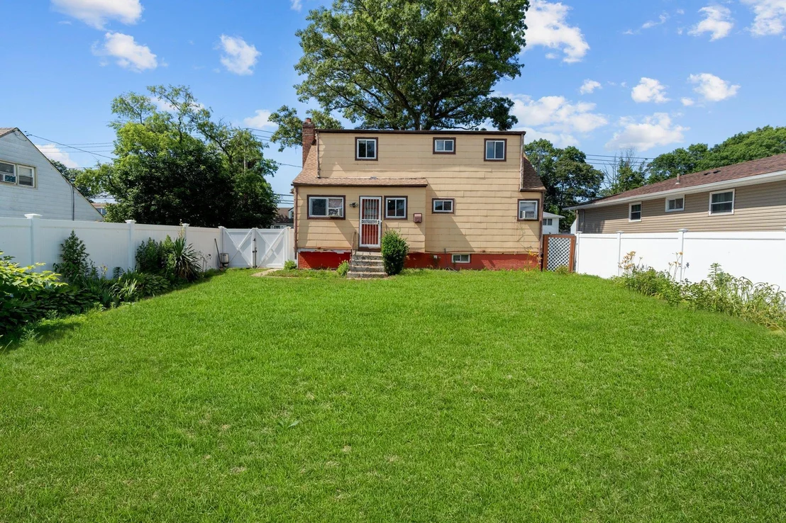 Photo of 182 Frederick Avenue