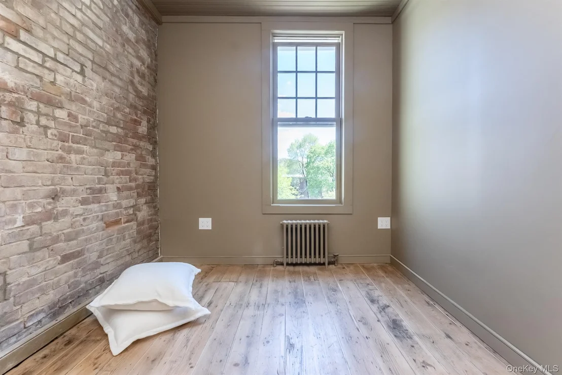 Photo of 72 Hunter Street