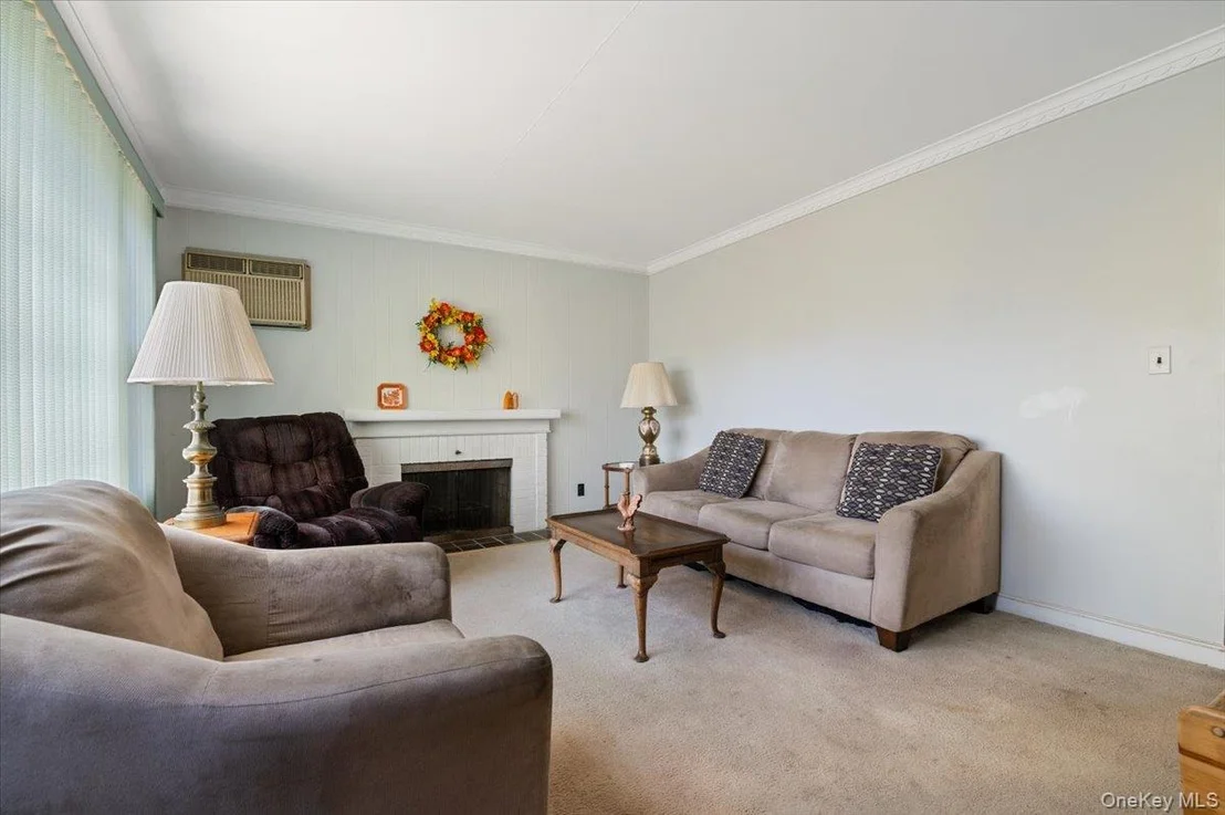 Photo of 12 Maple Avenue