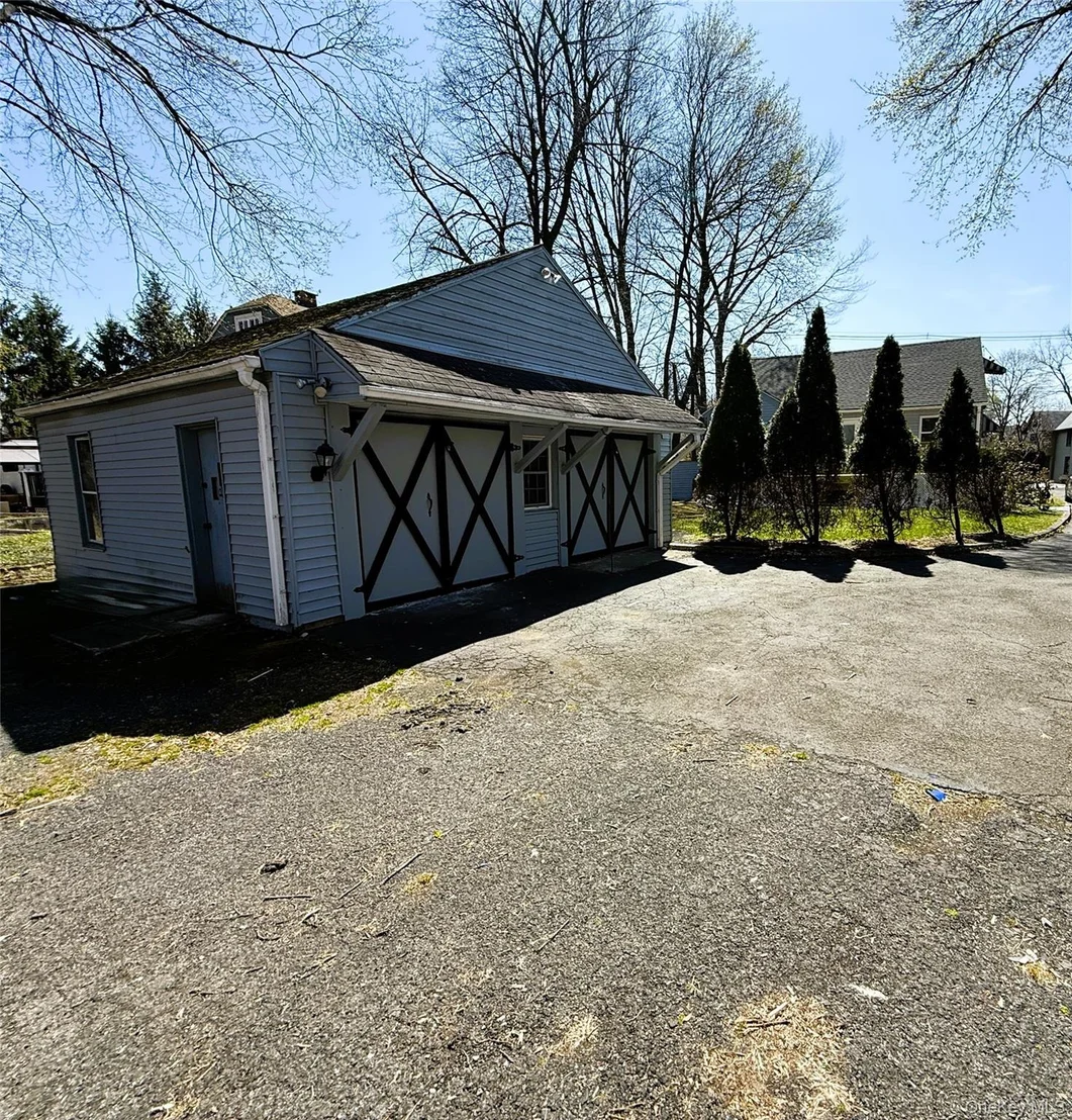 Photo of 176 Willow Avenue
