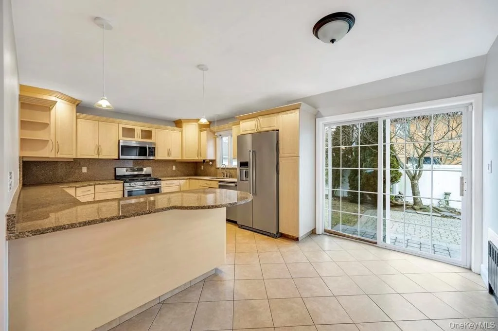 Photo of 2585 Oceanside Road