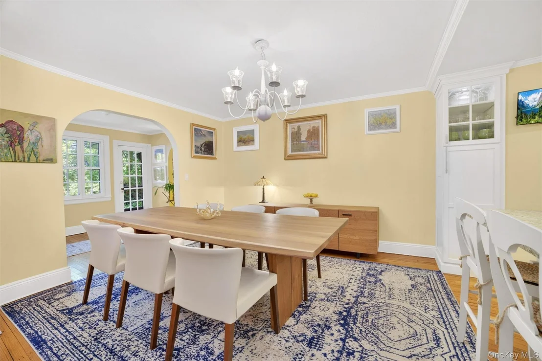 Photo of 77 Edgemont Road