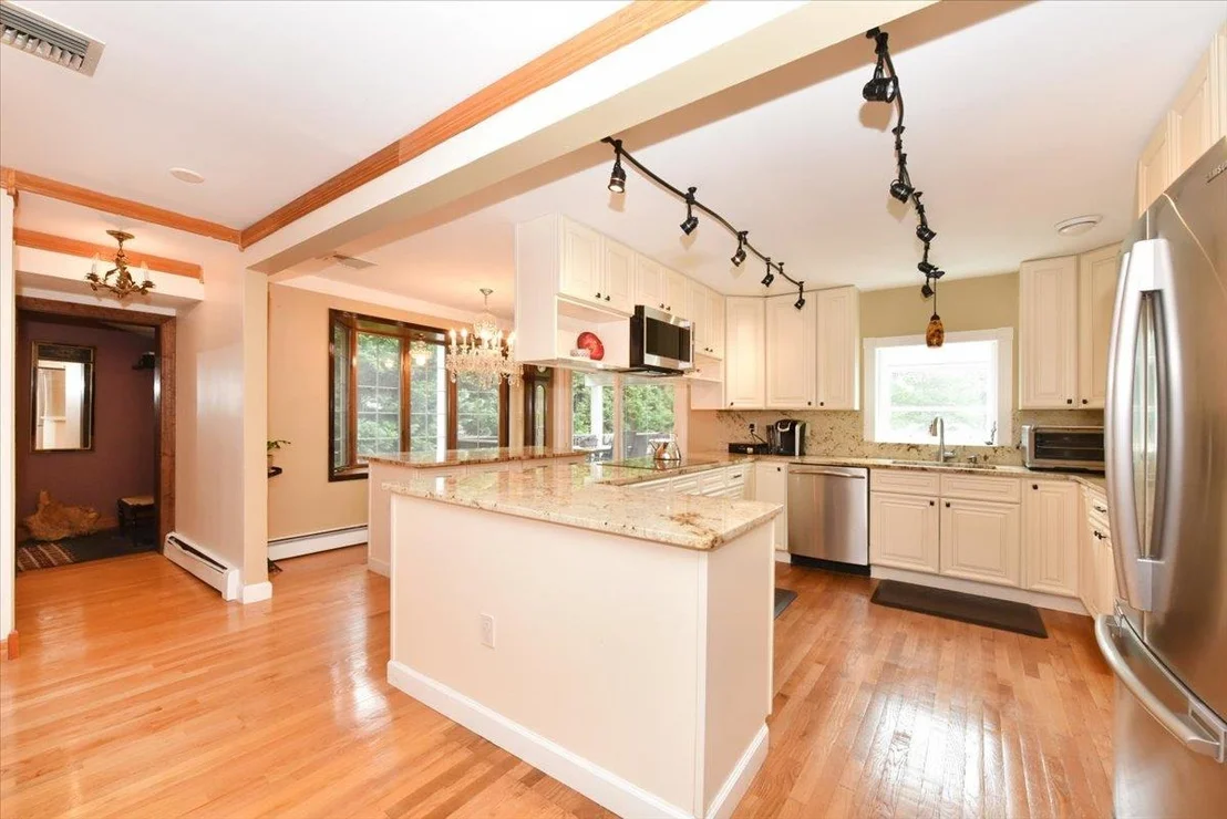 Photo of 41 Grassy Pond Drive