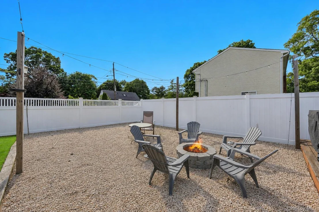 Photo of 115 Dahlia Drive