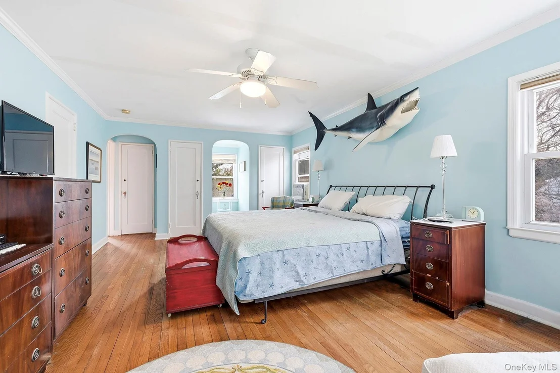 Photo of 1671 Bay Boulevard