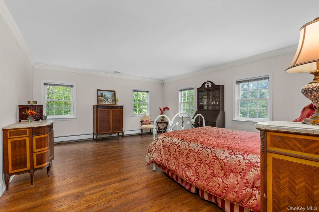 Photo of 202 McManus Road N