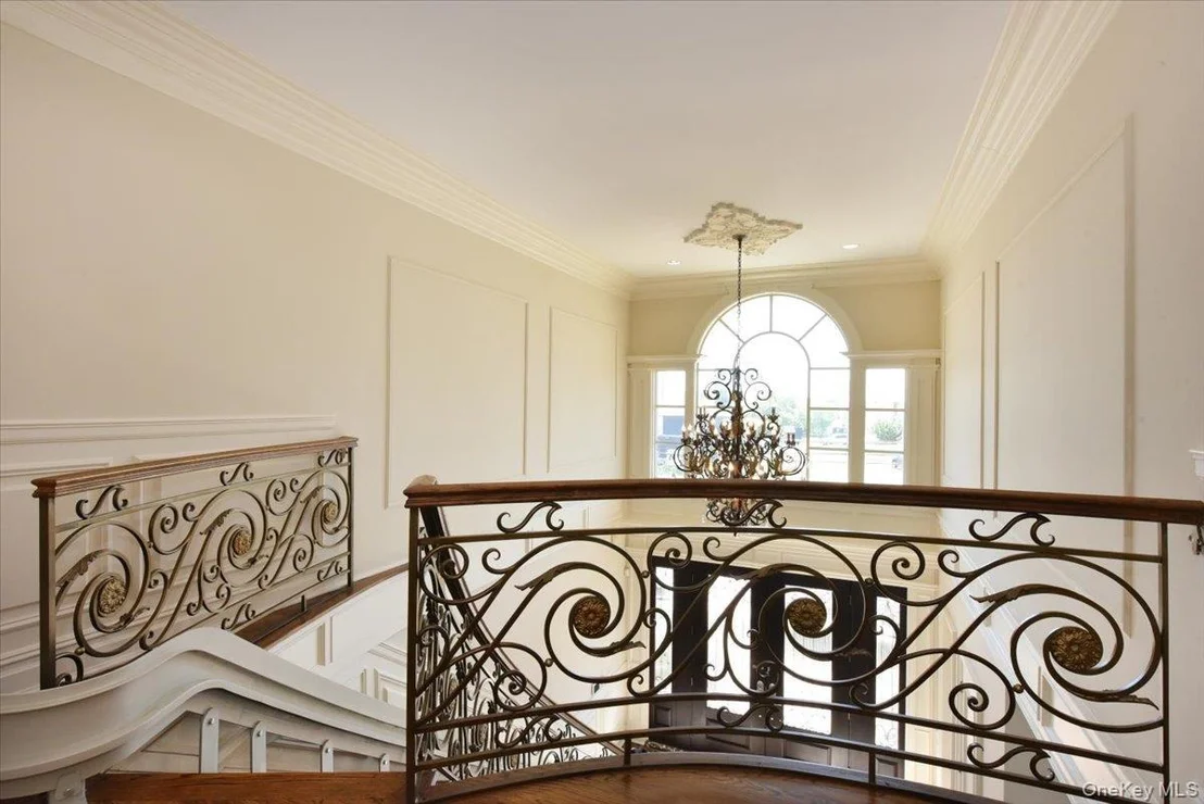 Photo of 3510 Riverside Drive