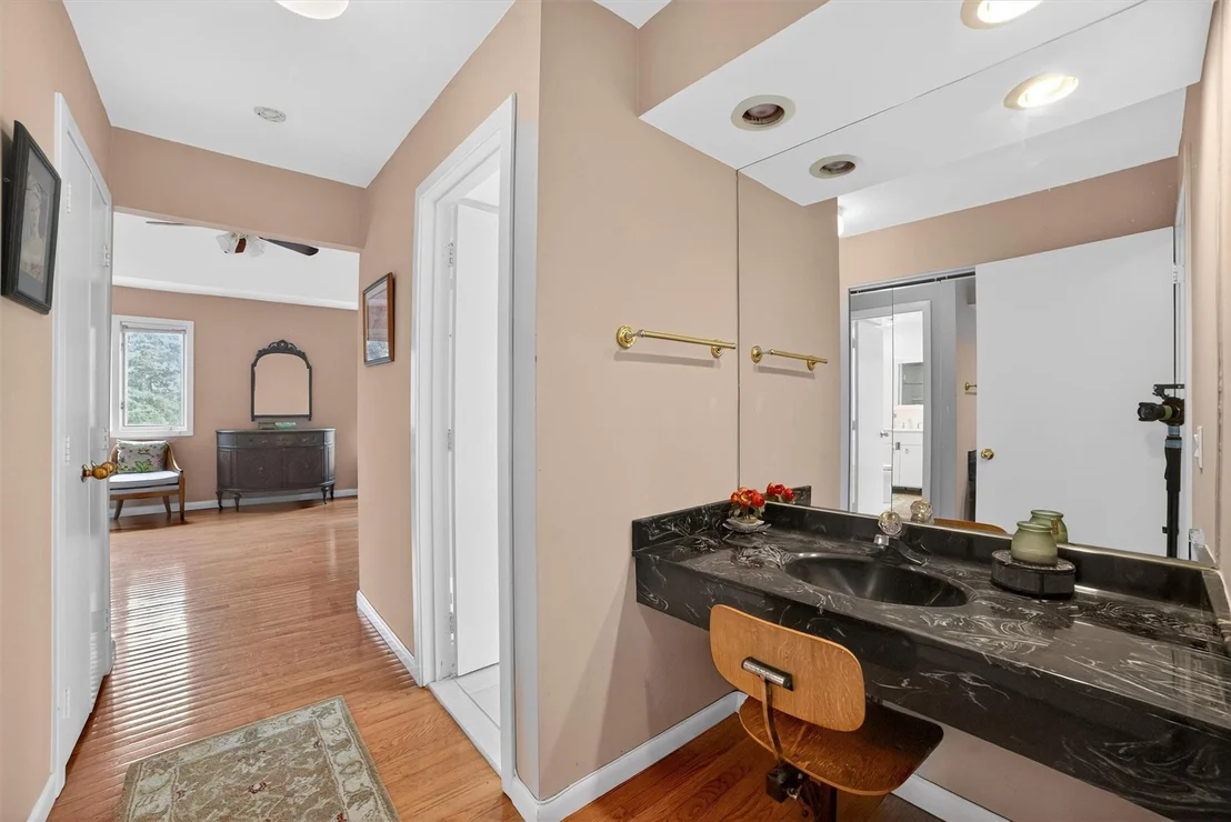 Photo of 32 Spring Pond Drive