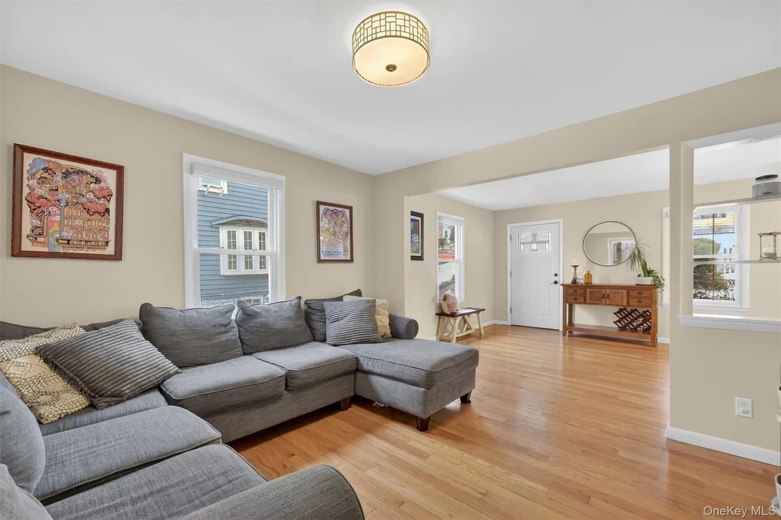 Photo of 19 Forest Avenue