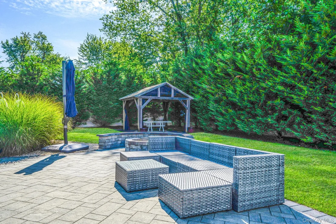 Photo of 29 Selden Boulevard