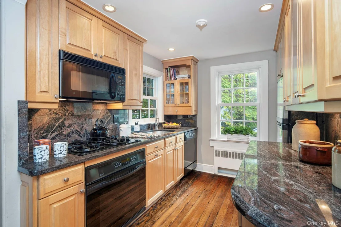 Photo of 7 Liberty Street