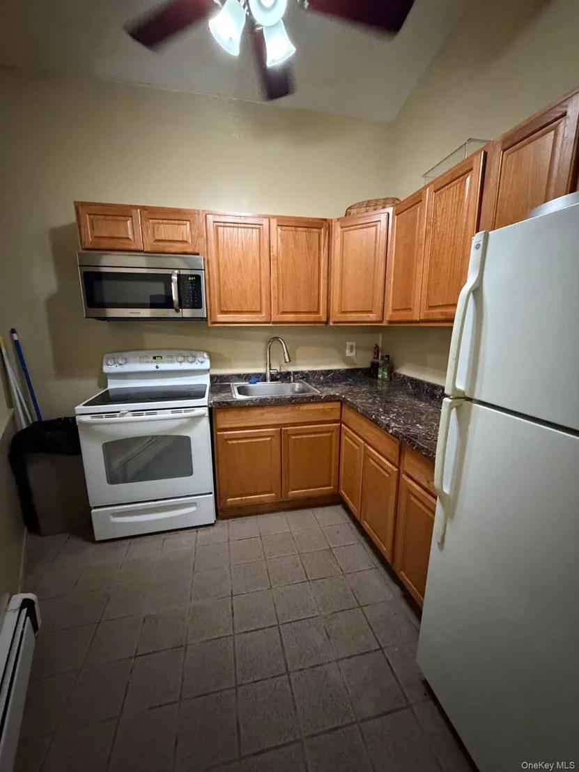 Photo of Unit 7B at 2435 Union Boulevard